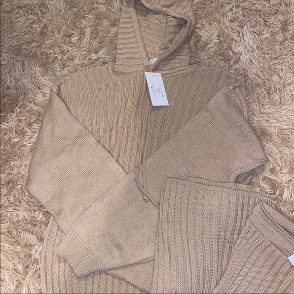 NWT Cozy Set 🤎 - Picture 12 of 15